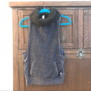 Alo Sherpa Lined Sleeveless Pullover Top